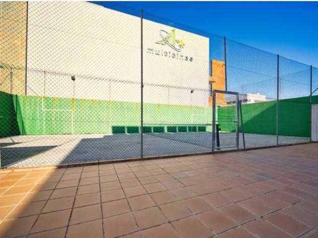 Apartamento turístico con licencia y en explotación a la venta en Edificio Lux Bormujos