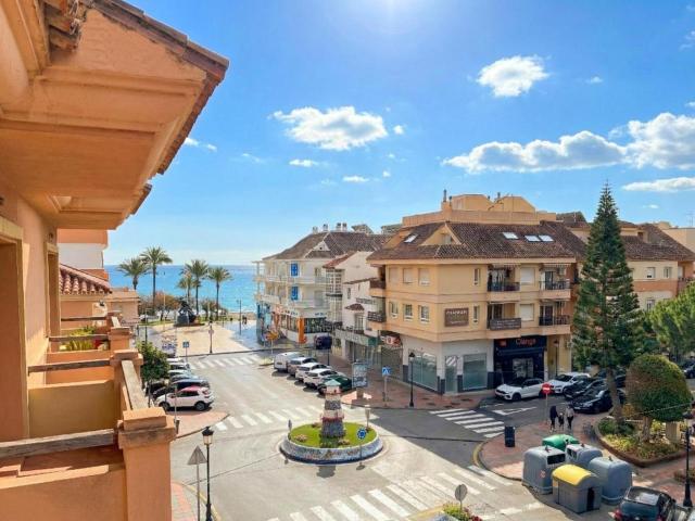 Apartamento ubicado en Sabinillas, en el lado de la playa y. 145m² San Luis de Sabinillas
