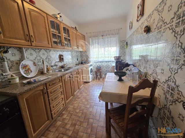 Apartamento único em Beja com enorme potencial, áreas excecionais e cave privativa de grandes dimensões. | 26084092230