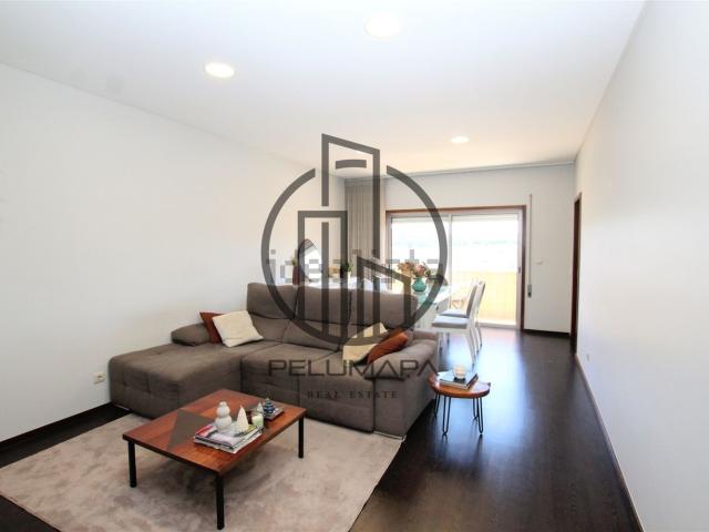 Apartamento, Vila Nova de Famalicão e Calendário