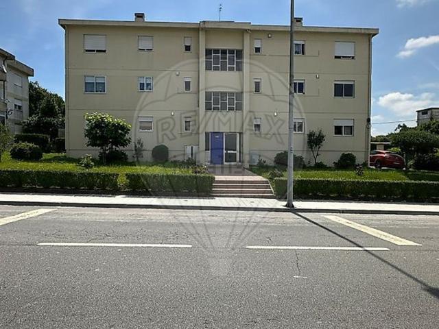 Apartamento, Vila Nova de Famalicão e Calendário