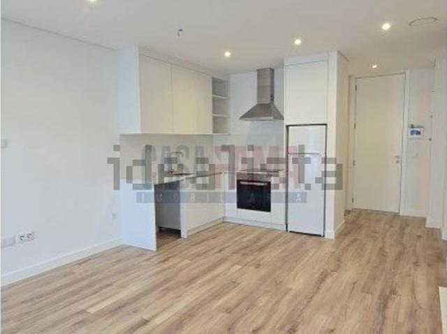 Apartamento, Vila Nova de Famalicão e Calendário