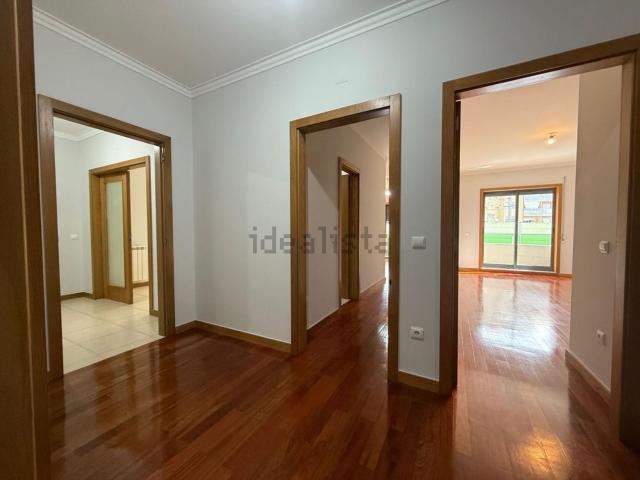 Apartamento, Vila Nova de Famalicão e Calendário