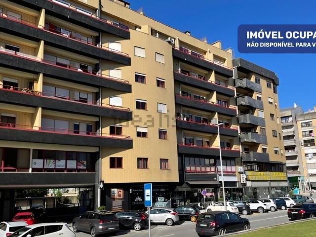 Apartamento, Vila Nova de Famalicão e Calendário