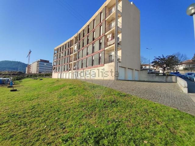 Apartamento, Vila Nova de Famalicão e Calendário