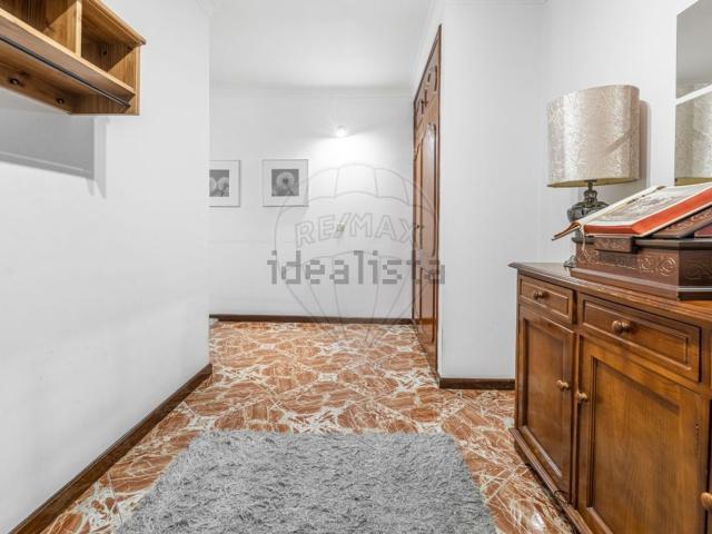 Apartamento, Vila Cova da Lixa e Borba de Godim