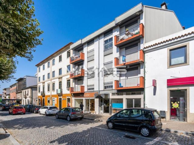 Apartamento, Vila Verde e Barbudo