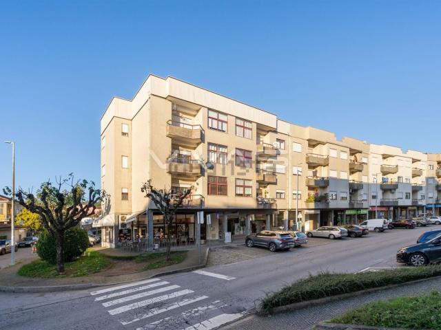 Apartamento, Vila Verde e Barbudo