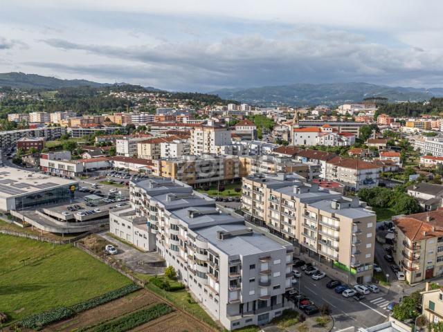 Apartamento, Vila Verde e Barbudo