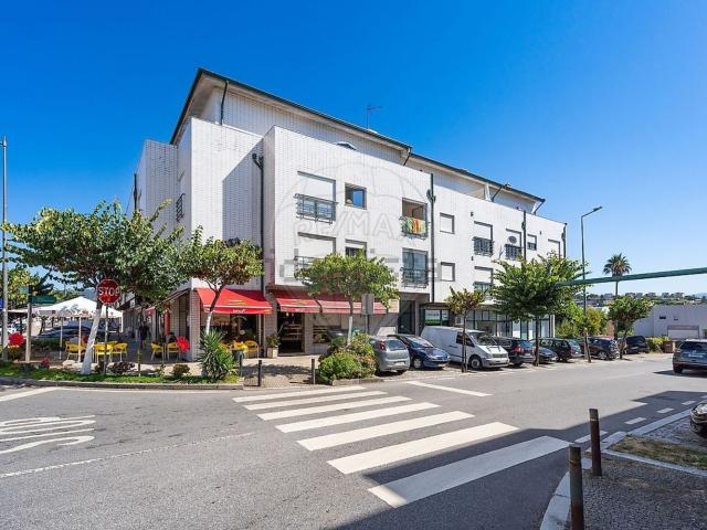 Apartamento, Vila Verde e Barbudo