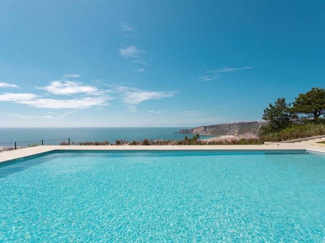 Apartamento vista mar com piscina & jardim privado | Nazaré 89m² Nazaré