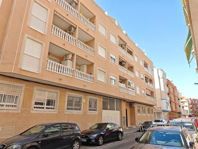 Apartamento a la venta en la playa del cura. Ubicado por deb. 43m² Torrevieja