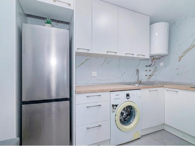 APARTAMENTO A 150 METROS DE LA PLAYA CON VISTAS AL MAR !