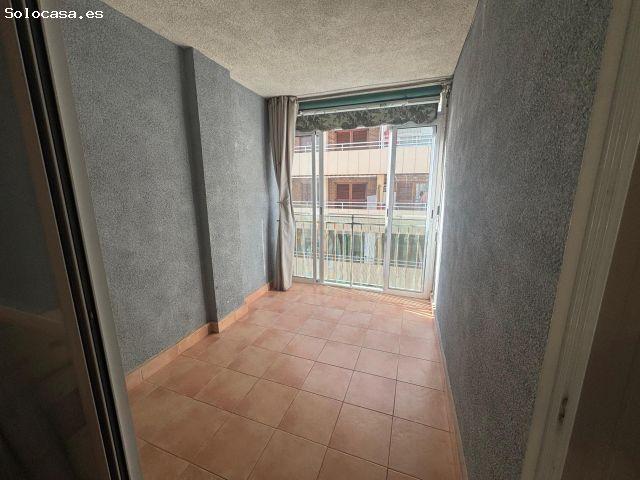 Apartamento a 100m de la playa y vistas laterales al mar
