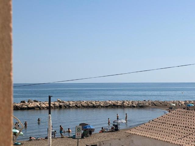 Apartamento a 20 m de la playa en Pedregalejo