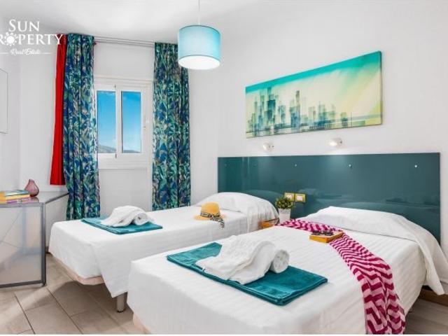 APARTAMENTO A 300 METROS DEL MAR EN PLAYA DE LAS AMÉRICAS