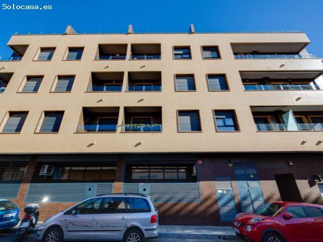 APARTAMENTO A 600M DEL PUERTO DE TORREVIEJA Y LISTO PARA ENTRAR A VIVIR CON