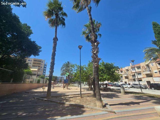APARTAMENTO A 750 METROS DE LA PLAYA DEL CURA CON TERRAZA ACRISTALADA Y EXCELENTE UBICACIÓN