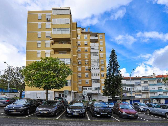 Apartamento, Águas Livres