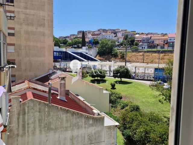 Apartamento, Águas Livres