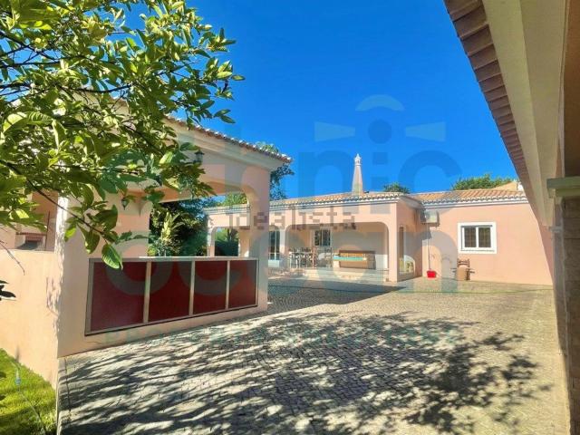 Apartamento, Almancil