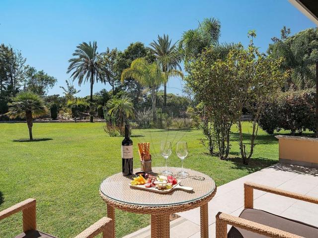 Apartamento, Almancil