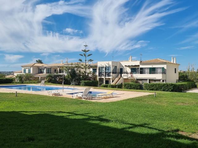 Apartamento, Alcantarilha e Pêra