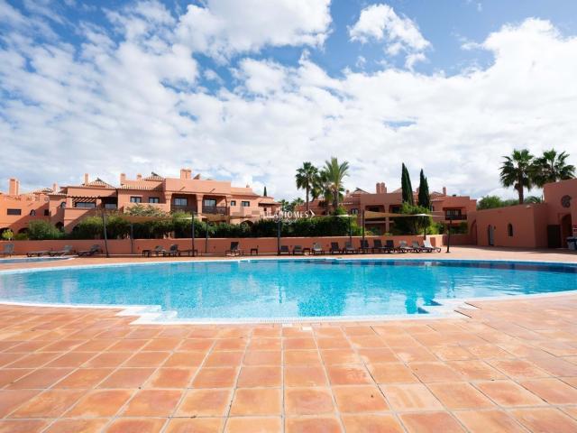 Apartamento, Alcantarilha e Pêra