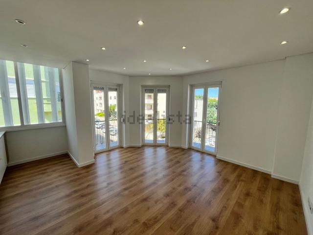 Apartamento, Algés Linda a Velha Cruz Quebrada Dafundo