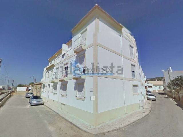 Apartamento, Algoz e Tunes