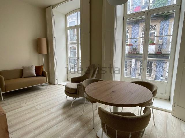 Apartamento, Aliados Clérigos Carlos Alberto, Cedofeita Santo Ildefonso Sé Miragaia São Nicolau Vitória