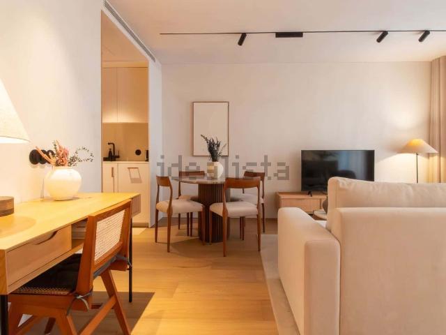 Apartamento, Aliados Clérigos Carlos Alberto, Cedofeita Santo Ildefonso Sé Miragaia São Nicolau Vitória