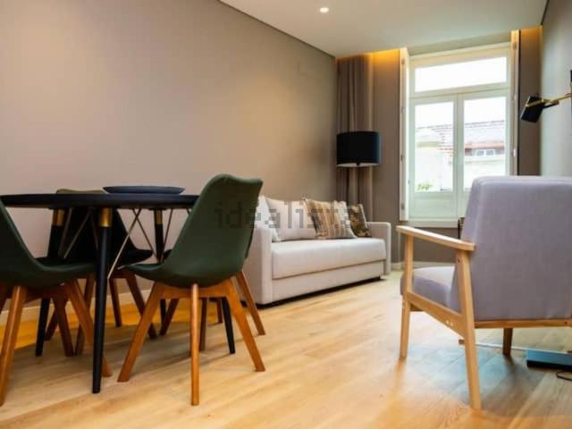Apartamento, Aliados Clérigos Carlos Alberto, Cedofeita Santo Ildefonso Sé Miragaia São Nicolau Vitória