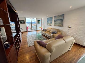 Apartamento amoblado con 1 dormitorio en el centro de Cuenca