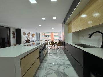 Apartamento de 197.46 m² en Venta | Laureles, Santa Teresita