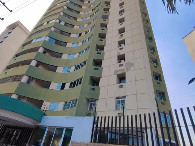 Apartamento amoblado en venta en Urb. Los Mangos Res. Ramada. A182