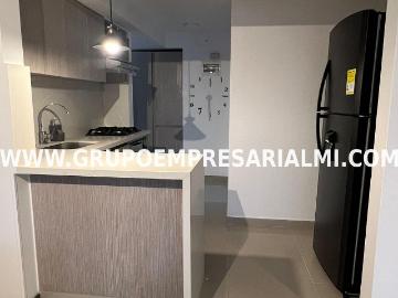 Apartamento Amoblado En Arriendo sector Loma Los Bernal Cod: 30295