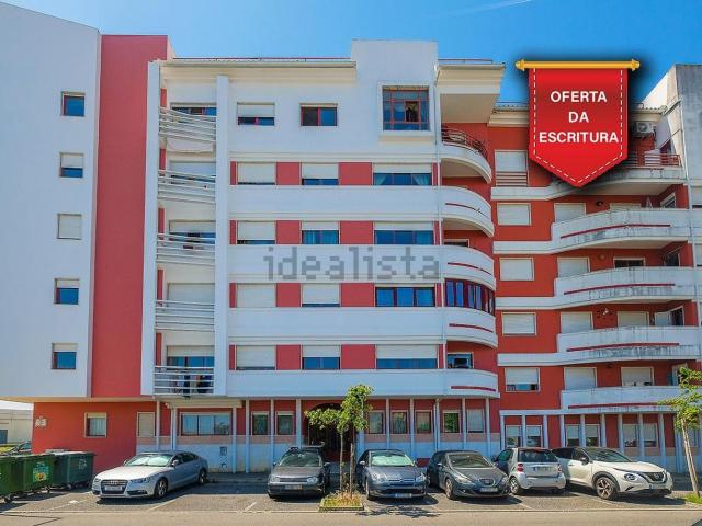 Apartamento, Amora