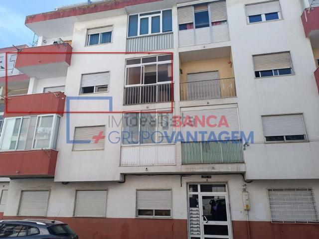 Apartamento, Amora