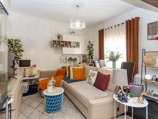 Apartamento, Amora