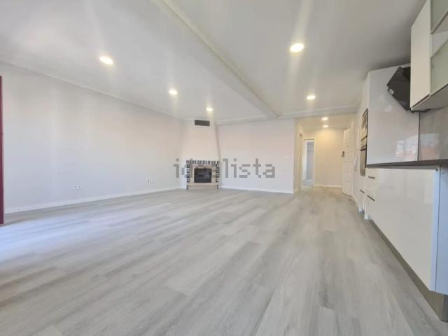Apartamento, Amora