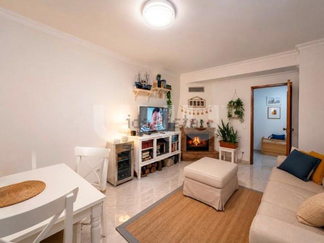 Apartamento, Amora