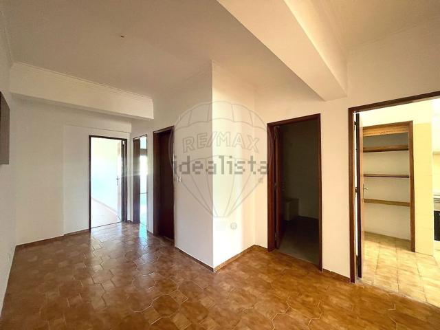 Apartamento, Amora