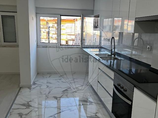 Apartamento, Amora