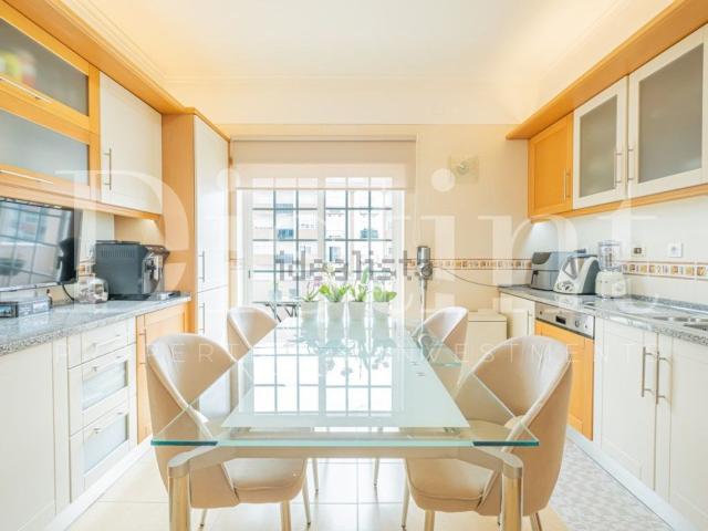 Apartamento, Amora