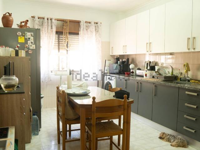 Apartamento, Amora