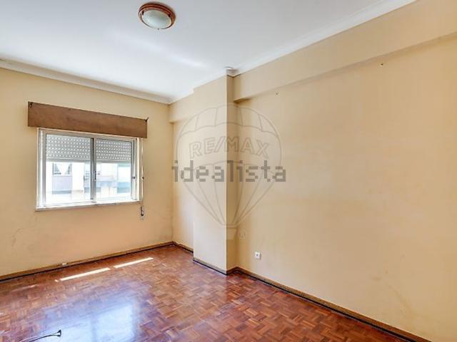 Apartamento, Amora