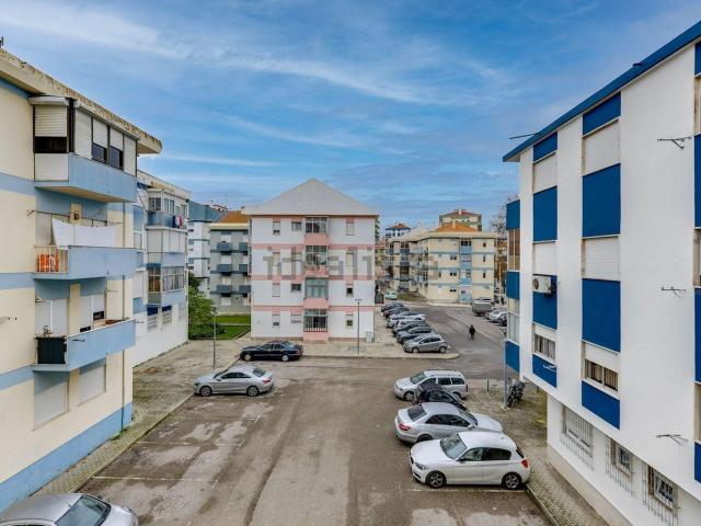 Apartamento, Amora