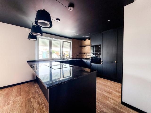 Apartamento, Amora