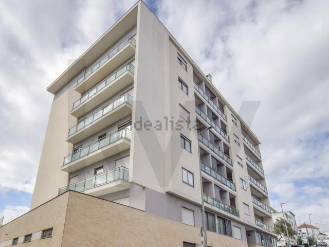 Apartamento, Amora